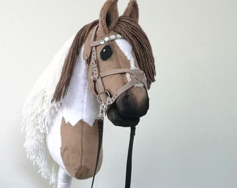 LightBrown-White hobbyhorse. Made from high-quality velboa/minky fabric. True artesan product of finnish hobbyhorse whisperer, Jenny S