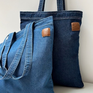 Einzigartige Jeans-Einkaufstasche, Einzigartige Alltagstasche, Boho-Stofftasche mit Tasche, niedlicher Street-Styling-Shopper, Trendiges vielseitiges Geburtstagsgeschenk