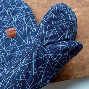 Unique Double Oven Mitts, 3 finger tips Towels for Modern Home, Woven Potholder, Handmade Housewarming or New Home Gift, Kitchen accessories - oven mit  and trivet on the brown board