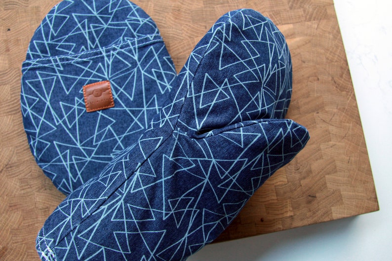 Unique Double Oven Mitts, 3 finger tips Towels for Modern Home, Woven Potholder, Handmade Housewarming or New Home Gift, Kitchen accessories - oven mit  and trivet on the brown board