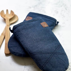 Denim Oven Mitts and Cotton Towel Set: Elegant Kitchen Decor Gift