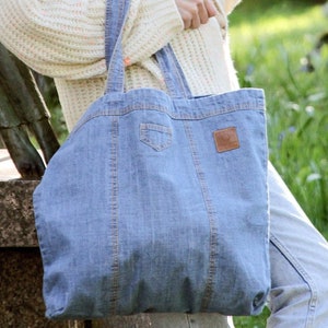 Faltbare Einkaufstasche aus Denim, Boho-Einkaufssack handgemacht, Blue Jeans Einkaufstasche, kompakte Alltagsmarkttasche, vielseitiges Geschenk für Schwester