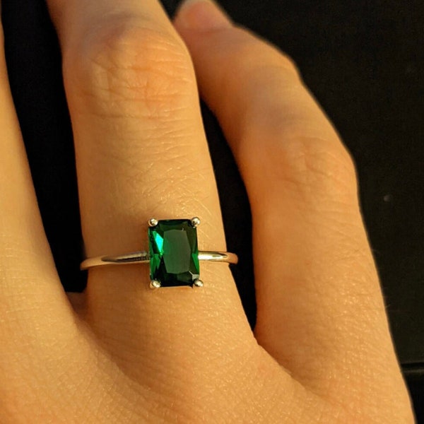 Beautiful Emerald Ring, Prong Set Ring, Minimalist Ring, Sterling Silver Ring, Boho Ring, Baguette Shape Gemstone Ring, December Birthstone*