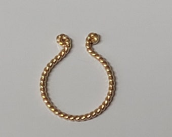 Anillo de septum falso Patrón retorcido Relleno de oro