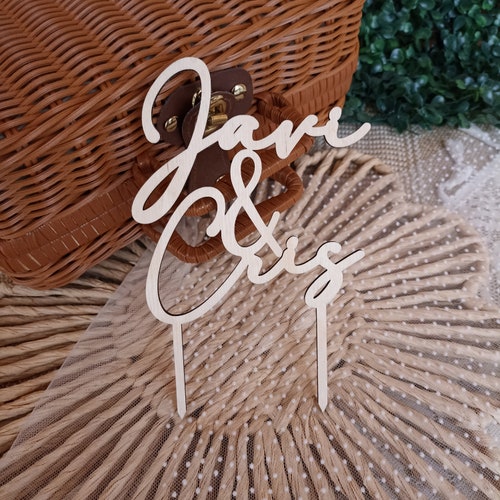 Caketopper de mariage en bois personnalisable