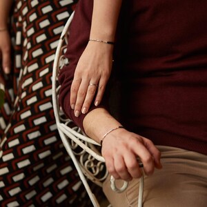 Braccialetto di coppia in argento sterling con codice Morse personalizzato: regalo intrecciato in macramè (2 pezzi)