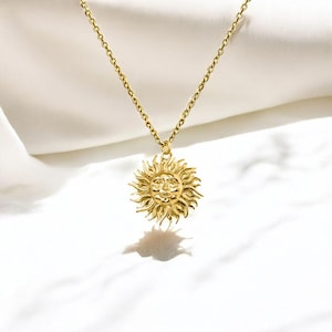 925 Sterling Silver Sun Necklace, Dainty Sunburst Pendant, Sun Necklace, +5cm Extender, Sun Pendant, Summer Jewelry, Minimalist Necklace