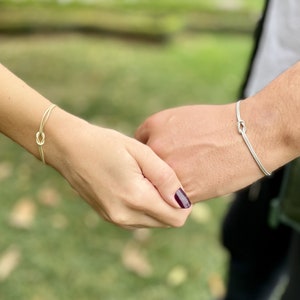 Silver Knot Love Bracelet for Couple: Perfect Gift for Anniversaries and Birthdays