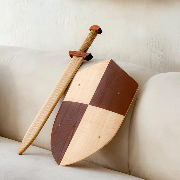 Juego de espada de madera personalizada con escudo de madera, juego de caballero de madera, juego de simulación, juegos al aire libre para niños, juguete de madera para niños