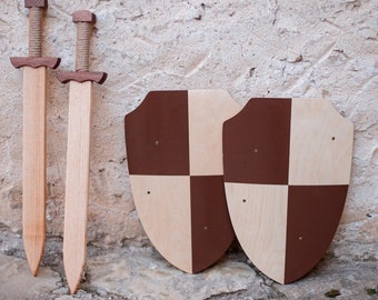 Set di spada di legno personalizzata con scudo di legno, giocattolo di armi di legno, giocattolo di finzione, giochi all'aperto per bambini, giocattolo di legno per bambini