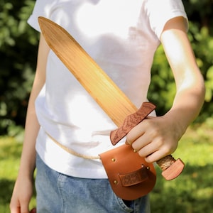 Personalized Wooden Toy Sword, Handmade Oak Wooden Sword for Kids, Medieval Pretend Play Toy Gift, Knight Sword, Dress Up Costume Accessory