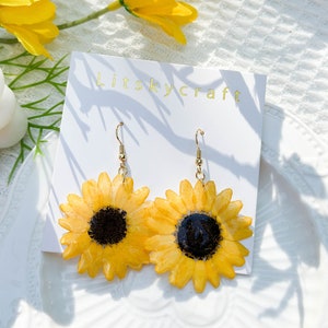 Real Daisy Flower Earrings, Handmade Pressed Gerbera Flower Resin Jewelry, Dired Gerbera Flower Dangle Drop Earrings, Christmas Gift For Her