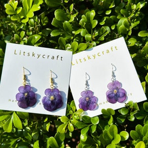 Real Pansy Resin Violet Flower Earrings, Pressed Handmade Flower Resin Earrings, Dired Flower Earrings, Dangle Drop Earring, Handmade Gift