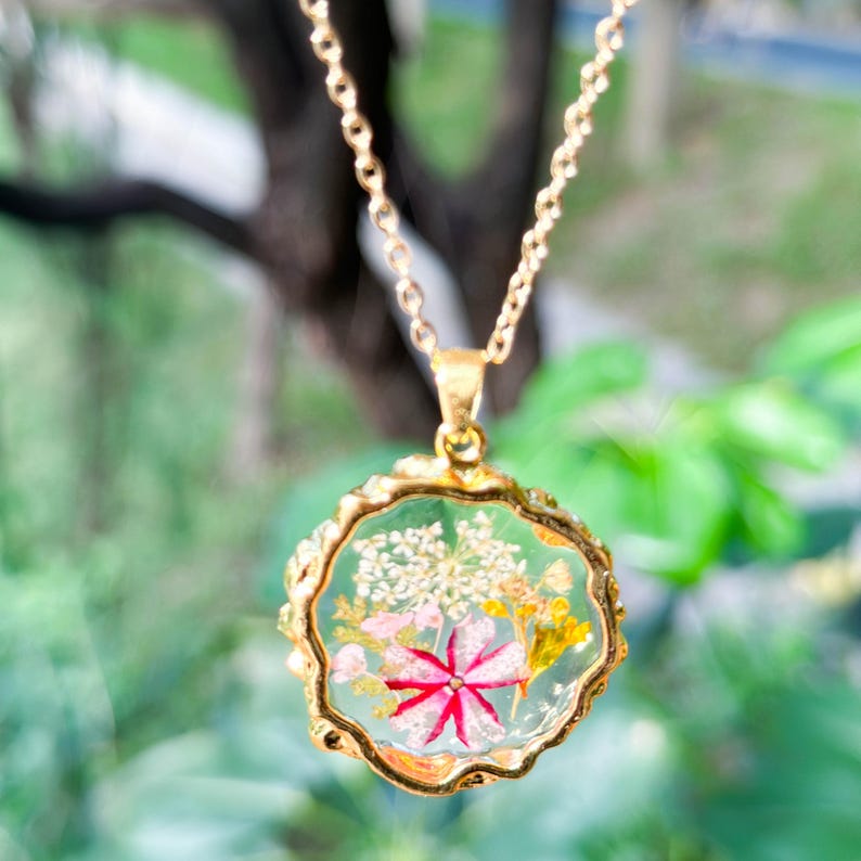 Me Not Real Flower Resin Necklace, Dried Flower Necklace, Gold