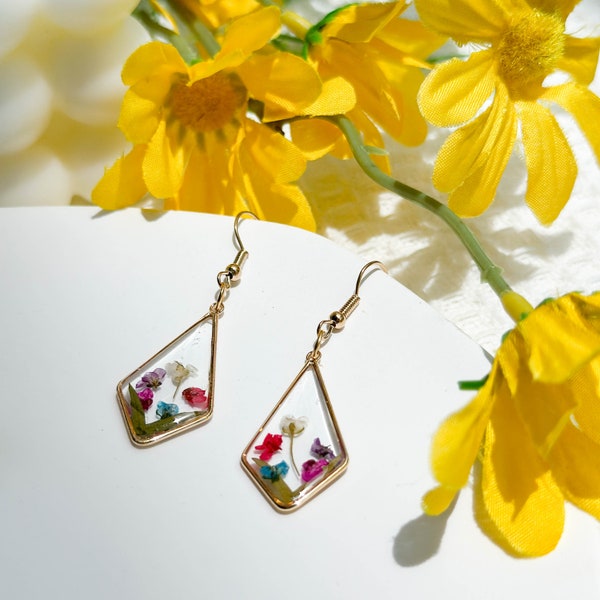 Real Flower Earrings, Handmade Pressed Real Flower Resin Earrings, Dired Flower Dangle Drop Earring, Gold  Earrings, Birtdday Gift For Her