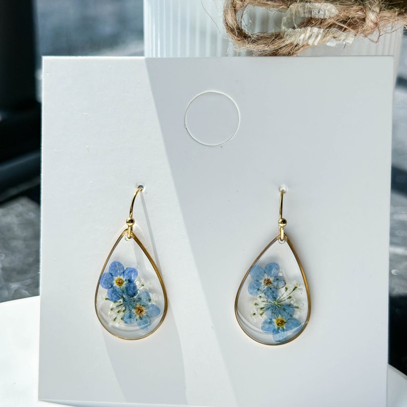 Forget Me Not Resin Flower Earrings, Handmade Pressed Real Flower Resin Earrings, Dangle Drop Earrings, Dired Flower Earrings, Birthday Gift zdjęcie 7