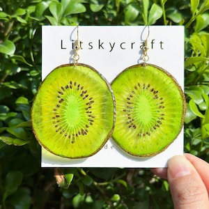 Echte kiwi-oorbellen, handgemaakte geperste kiwi-hars Fruti-oorbellen, Dired Kiwi-hanger hangoorbellen, verjaardagscadeau Valentijnsdag
