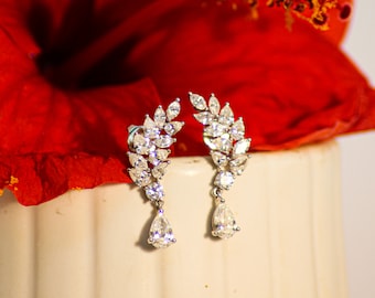 Natural Diamond Drop Earrings 3.80 Carat Leaf Design 18K White Gold Mixed Shape F-G/VS1-VS2 Elegant Handmade Wedding Gift
