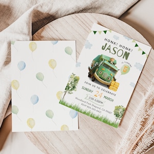 Puede incluir: Una invitación de cumpleaños verde y amarilla con un camión de dibujos animados y el texto "HONK! HONK! JASON CUMPLE 5" y detalles para una fiesta el 24 de marzo.