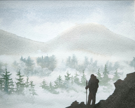 Randonneur contemplatif, vue au sommet, balade en montagne, vue