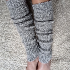 Jambières en laine d'alpaga italienne Chaussettes longues tricotées en laine épaisse Jambières hautes tissées Chaussettes de danse de yoga tongs Fabriqué en Italie Gray melange