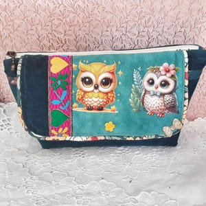 Trousse de beauté "les hiboux". Trousse de beauté fait main.  Idée cadeau. Tissu velours.