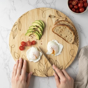 Plato giratorio de madera, bandeja para servir con flores, para tartas, pasteles o tablas de embutidos y quesos.