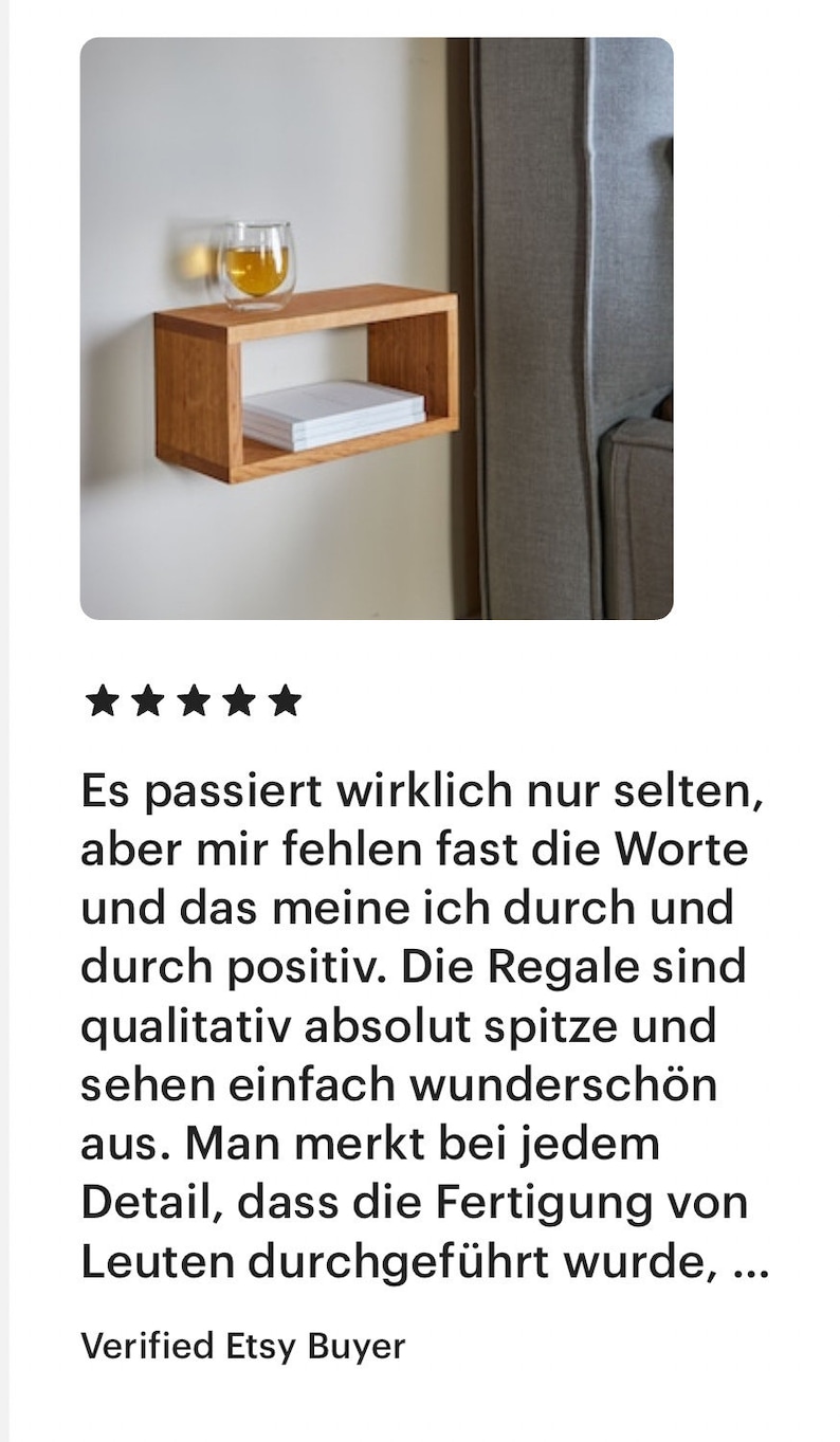 K&ouml;nnte beinhalten: Ein Wandregal aus Holz mit zwei Ablagen. Auf der oberen Ablage steht ein Glas mit Fl&uuml;ssigkeit. Auf der unteren Ablage liegt ein Stapel B&uuml;cher. Das Regal ist an einer wei&szlig;en Wand montiert.