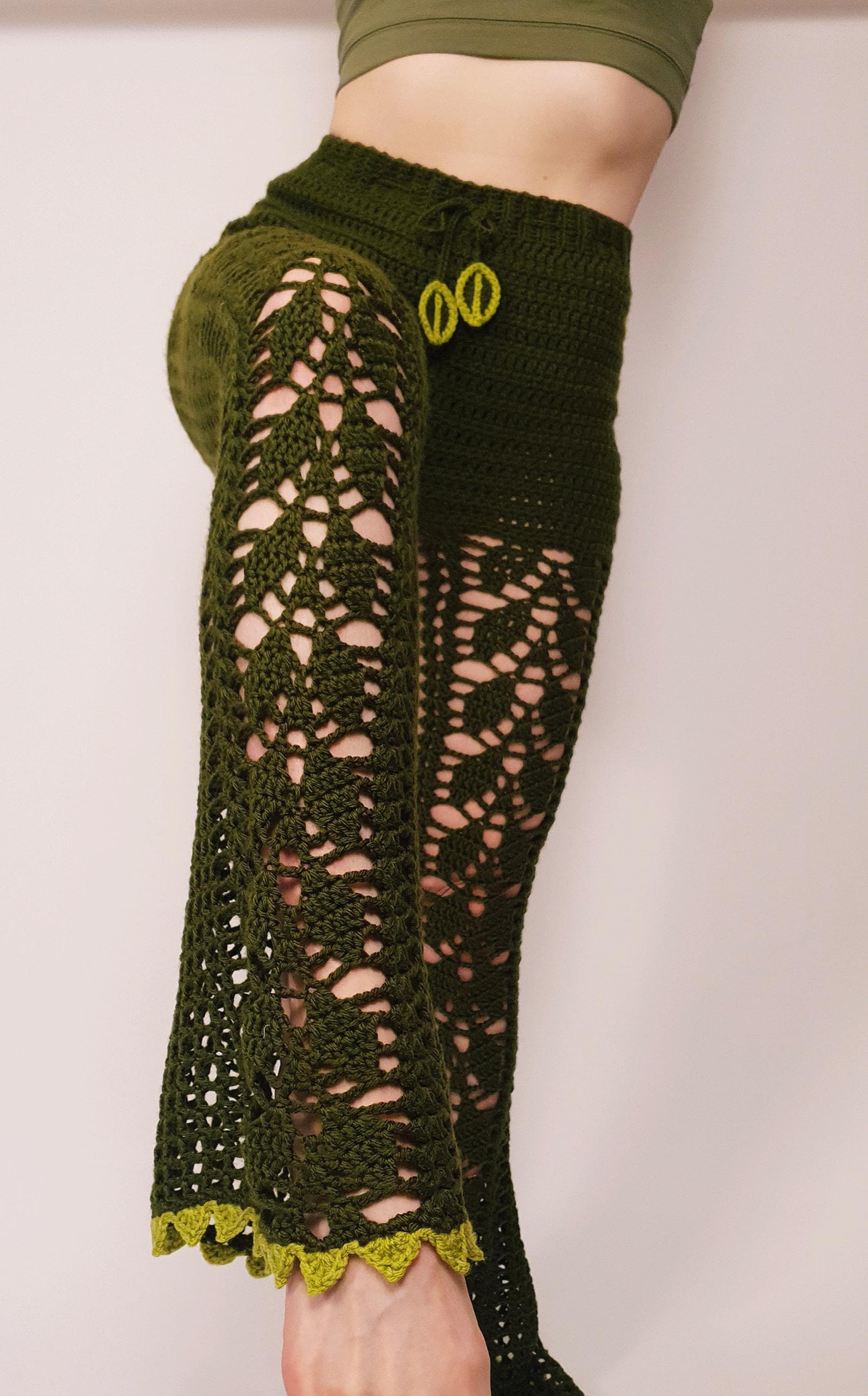 Trailing Leaf Pant Crochet PATTERN | Whimsical Lace Leggings
