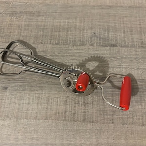Vintage 1960s Red Hand Held Mixer Crank Egg Beater Maynard Stainless Steel Rotary Country Farmhouse Kitchen Utensils Made in England