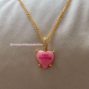 Heart Pendant Free Palestine Pink Rosa Charm Kette Gaza Herz-Anhänger “Free Palestine” – auf Englisch oder Arabisch, wahl als Charm/Kette