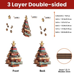 K&ouml;nnte beinhalten: Doppelseitige Weihnachtsbaumdekoration aus Holz, hergestellt aus geschichteten Holzb&uuml;chern. Der Baum ist mit einem Stern gekr&ouml;nt und mit kleinen Blumen- und Sternakzenten verziert. Gr&ouml;&szlig;en von 9x9 cm bis 20,32x20,32 cm.