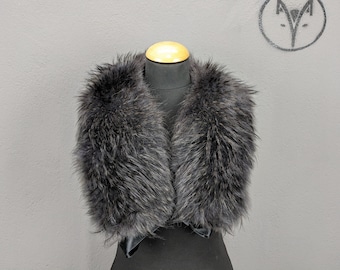 Handmade Finn Raccoon Fur Collar: Blue Black Bronze Detail
