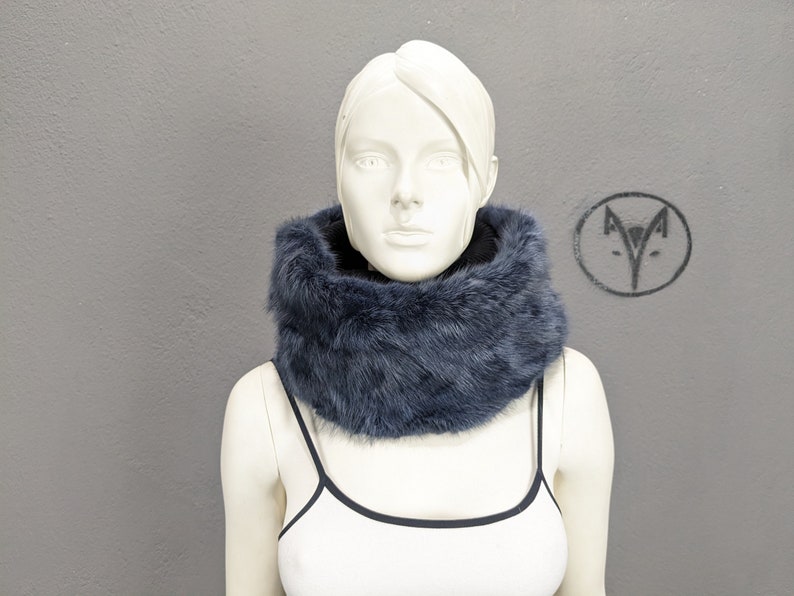Fox fur cowl navy blue colour, Unisex fur neck warmer with elasic fabric, fur collar scarf.