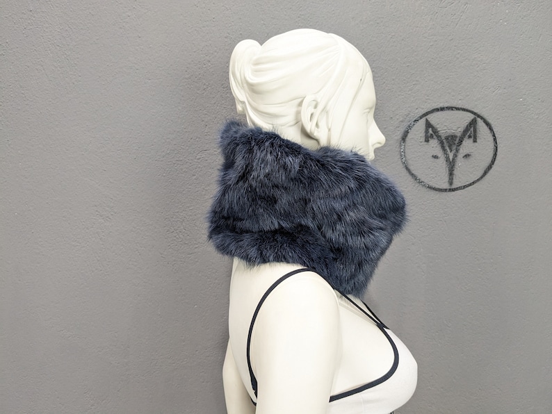 Fox fur cowl navy blue colour, Unisex fur neck warmer with elasic fabric, fur collar scarf.