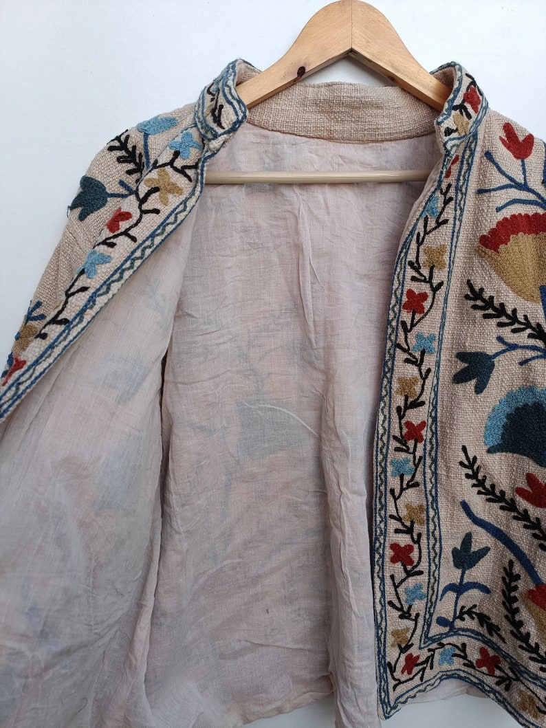 Suzani Embroidery WinterWear Jacket Womens Coat Quilted Jacket Ethnic Unisex Coat, Suzani Short Quilted Jacket zdjęcie 6
