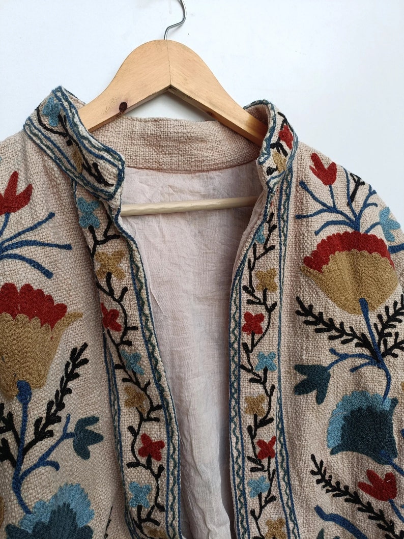 Suzani Embroidery WinterWear Jacket Womens Coat Quilted Jacket Ethnic Unisex Coat, Suzani Short Quilted Jacket zdjęcie 5