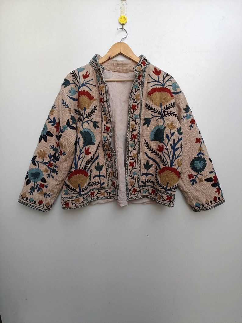 Suzani Embroidery WinterWear Jacket Womens Coat Quilted Jacket Ethnic Unisex Coat, Suzani Short Quilted Jacket zdjęcie 1