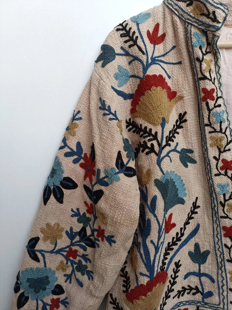 Suzani Embroidery WinterWear Jacket Womens Coat Quilted Jacket Ethnic Unisex Coat, Suzani Short Quilted Jacket zdjęcie 3