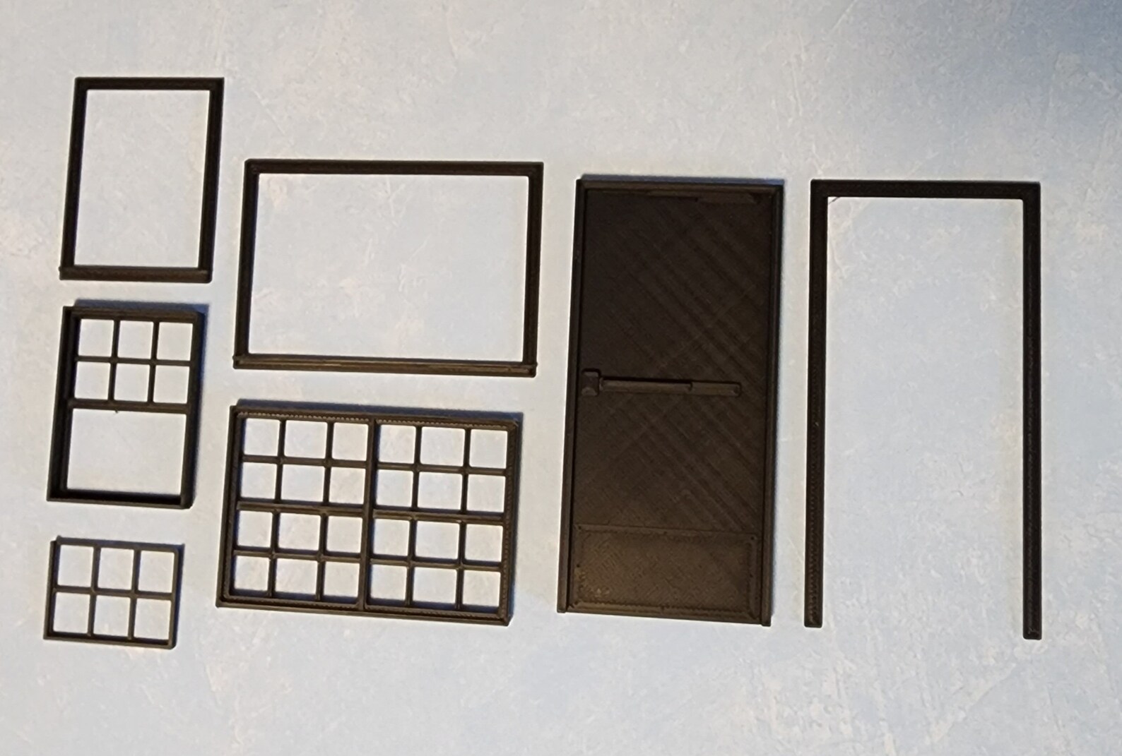ECB 3D Printing 1/24 or 1/25 Scale Windows for Garage or House Dioramas ...