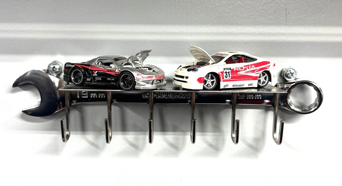 Mini Garage Key Holder - Interactive Car-Themed Wall Mount Key Organizer With Pop-Up Door