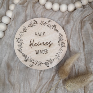 Meilensteinkarte Holz Hallo kleines Wunder Baby Shooting