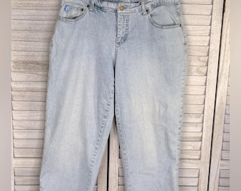 DUPLEX (By Tyte) Vintage 90's Light Wash Jean Capris-18