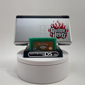 Nintendo DS Lite & Game Cartridge Display/Stand/Holder - DISPLAY ONLY (Customize Colors for Free)