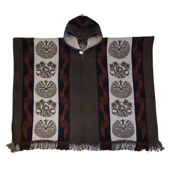 Poncho en alpaga gris fabriqué à la main par des mains autochtones