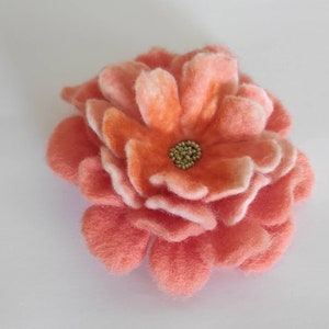 Felt flower, Felted Flower Brooch,  Felt Flower Pin Brooch, Wedding flower, Gift  for woman,handmade flower brooch, Wool pin, Wool flower