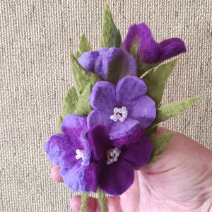 purple lilac flower brooch,purple,lilac felt brooch, spring flower gifts for mother, daughter, sister,wedding flower,spring blossom