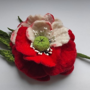 Red poppy felt brooch, Felted brooch, Wool accessory, Gift for mother from daughter, Jewelry poppy, Poppy flower brooch, Felt poppy flower,