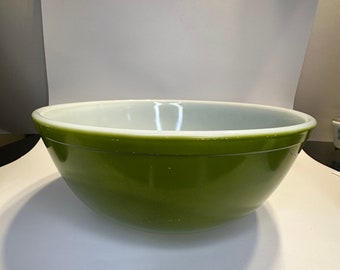 Pyrex Reverse Primary Dark Green Mixing Bowl 404 or Verde 404-