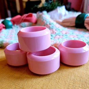Vintage Pink Plastic Napkin Rings: Set of 4 Festive Table Decor